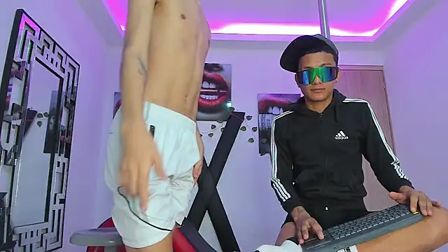 Snapshot of TWINKS_FRIENDS chatting on 30, 9, 2025 TWINKS FRIENDS online show from 30, 9, 2025