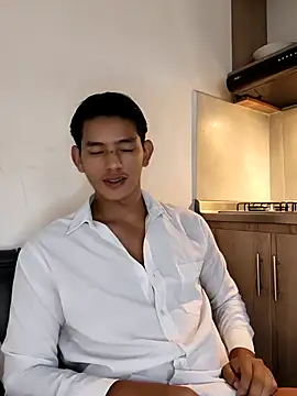 Hiroshi Shen online show from 23, 9, 2025