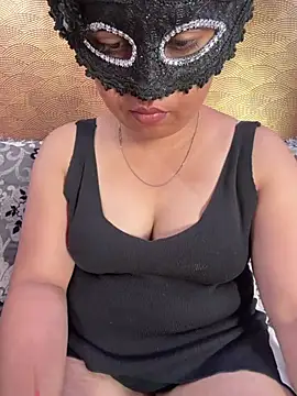 Snapshot of Iampriyaaa15 chatting on 18, 7, 2026 Iampriyaaa15 online show from 18, 7, 2026
