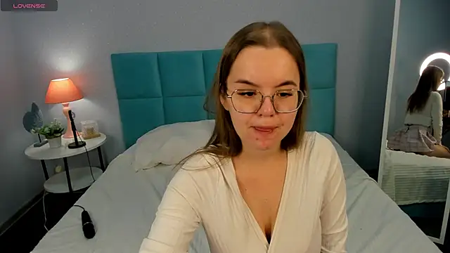 RadiantFairy online show from 29, 9, 2025