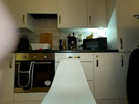 FrancescaXO online show from 5, 12, 2025