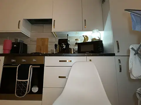 FrancescaXO online show from 30, 11, 2025