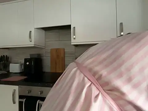 FrancescaXO online show from 2, 10, 2025