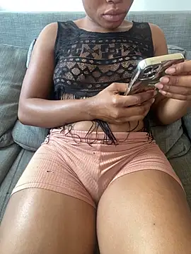 PrettyNina77 online show from 7, 10, 2025