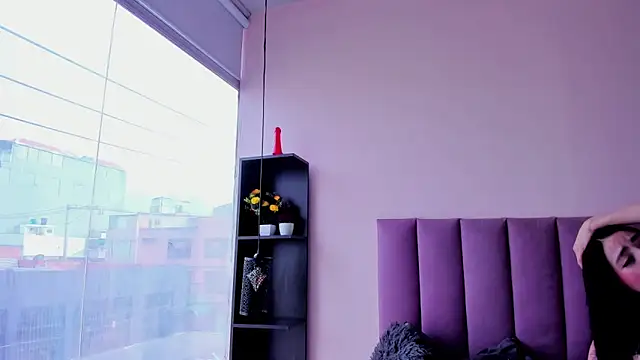 violet myerrs online show from 13, 4, 2026