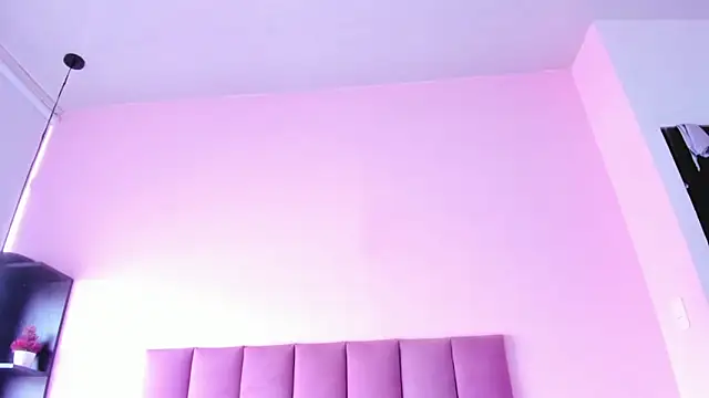 violet myerrs online show from 17, 9, 2025