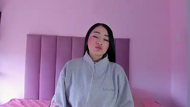 violet myerrs online show from 12, 9, 2025