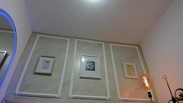 violet myerrs online show from 22, 11, 2025