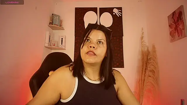 Snapshot of Iamlola_ chatting on 16, 11, 2025 Iamlola online show from 16, 11, 2025