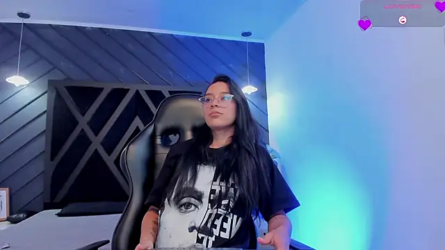 zoe martins  online show from 6, 2, 2026