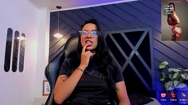 zoe martins  online show from 11, 10, 2025