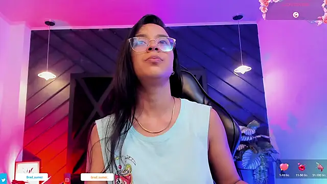 zoe martins  online show from 4, 2, 2026