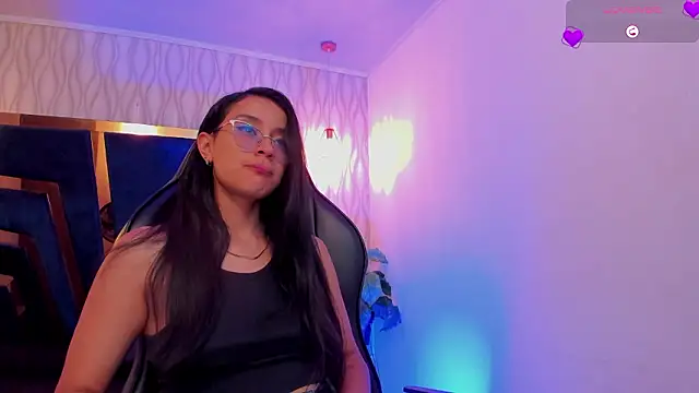 zoe martins  online show from 14, 2, 2026