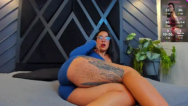 zoe martins  online show from 2, 10, 2025