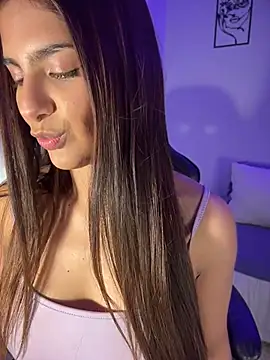 Snapshot of chicachocolate01 chatting on 3, 7, 2026 chicachocolate01 online show from 3, 7, 2026