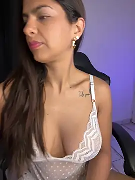 chicachocolate01 online show from 26, 4, 2026