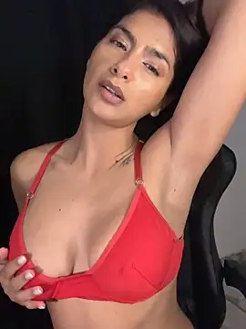 chicachocolate01 online show from 17, 5, 2026