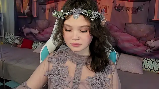 EmilyChaves online show from 30, 10, 2025