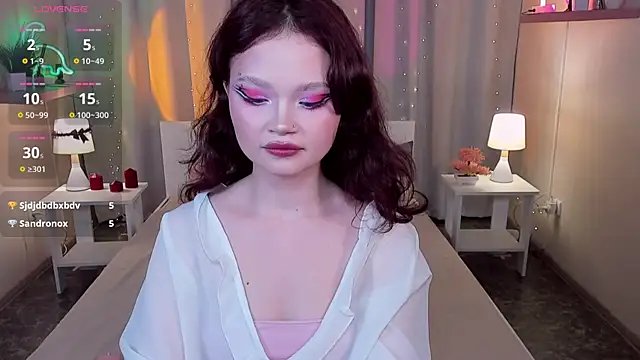 EmilyChaves online show from 4, 6, 2026