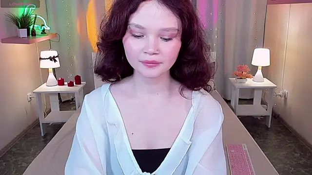 EmilyChaves online show from 3, 6, 2026