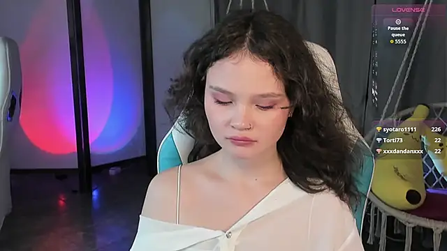 EmilyChaves online show from 11, 10, 2025