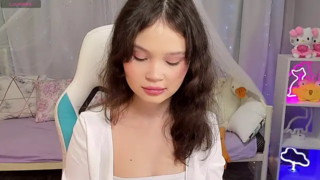 EmilyChaves online show from 12, 1, 2026