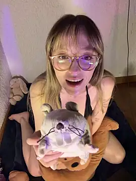 ReenKitty online show from 12, 6, 2026