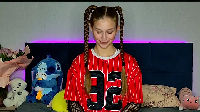 MissEmilyMiller online show from 21, 10, 2025