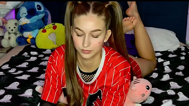 MissEmilyMiller online show from 28, 10, 2025