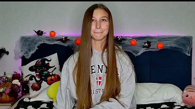 MissEmilyMiller online show from 3, 11, 2025