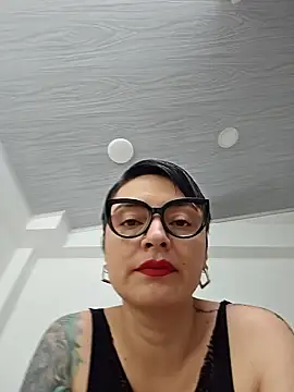 Daniela Leonn online show from 19, 9, 2025