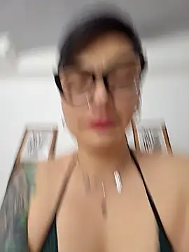 Daniela Leonn online show from 15, 11, 2025