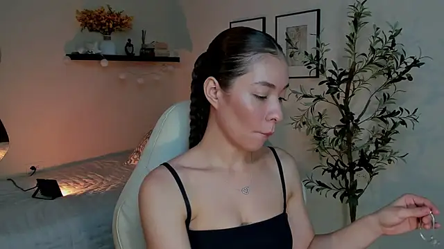 isabella-garcia- online show from 16, 4, 2026