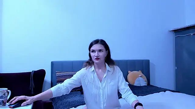 Katherine Twilight online show from 21, 11, 2025