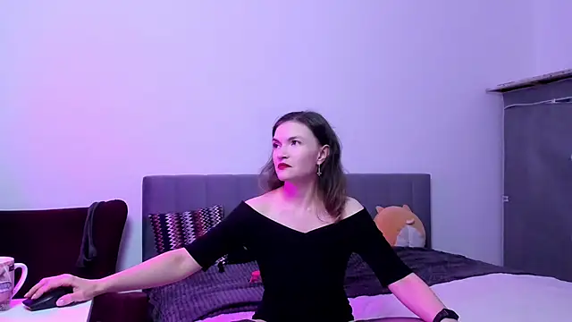 Katherine Twilight online show from 13, 11, 2025