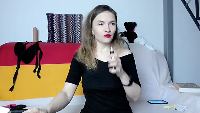 Katherine Twilight online show from 20, 2, 2025