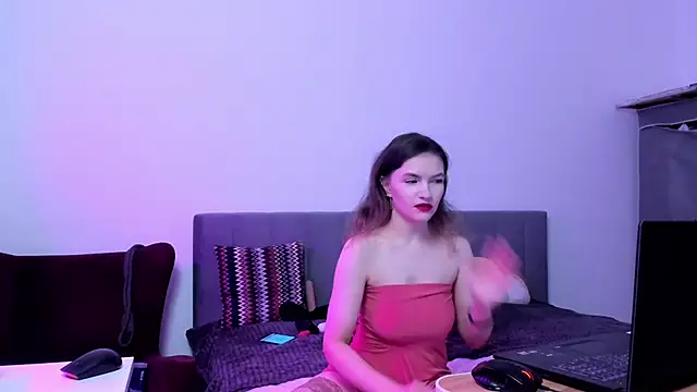 Katherine Twilight online show from 1, 11, 2025