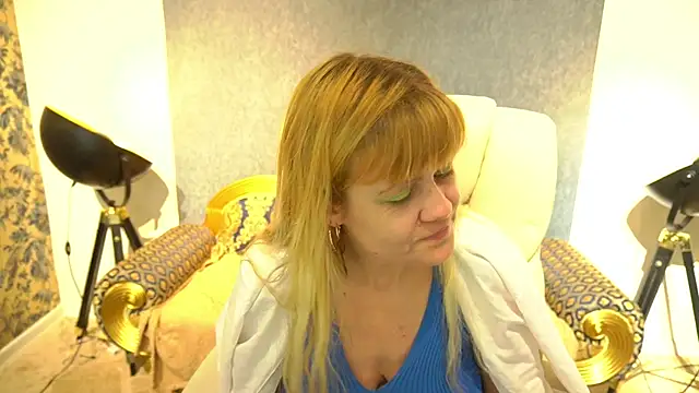 Snapshot of BellaLaPetit chatting on 31, 5, 2026 BellaLaPetit online show from 31, 5, 2026