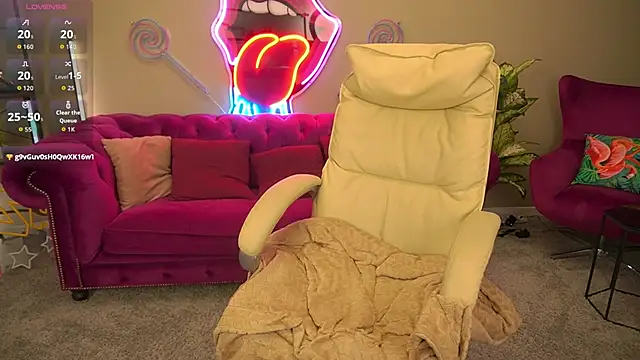 BellaLaPetit online show from 2, 12, 2025