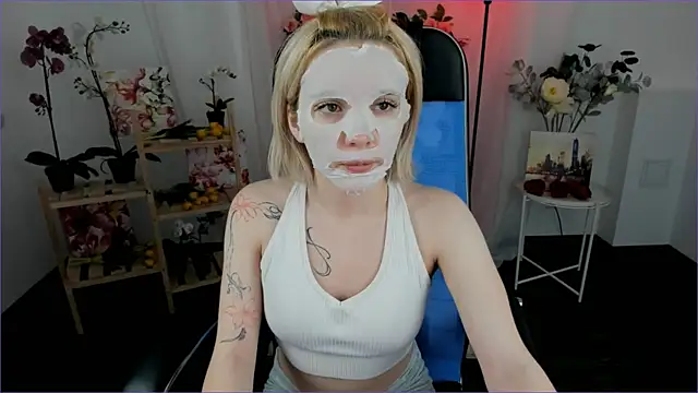 AuroraWrenfield online show from 7, 1, 2026