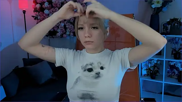 AuroraWrenfield online show from 23, 2, 2026