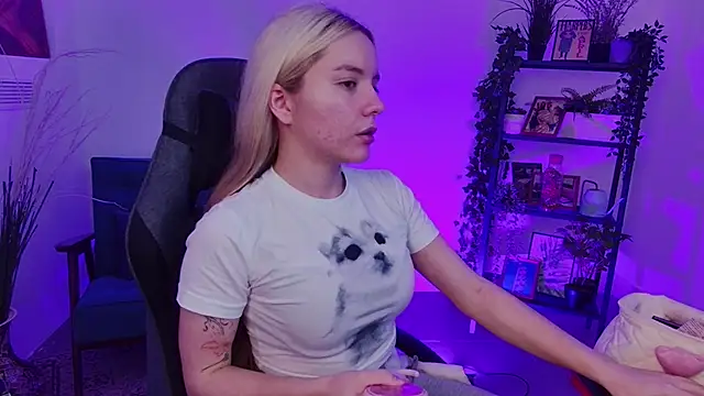 AuroraWrenfield online show from 25, 9, 2025