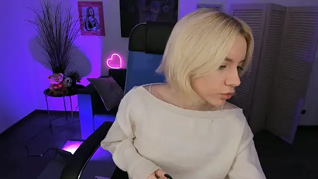 AuroraWrenfield online show from 26, 11, 2025