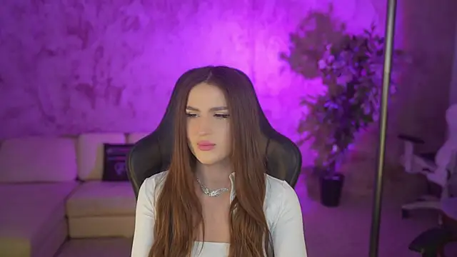 Goldie Flame online show from 29, 11, 2025