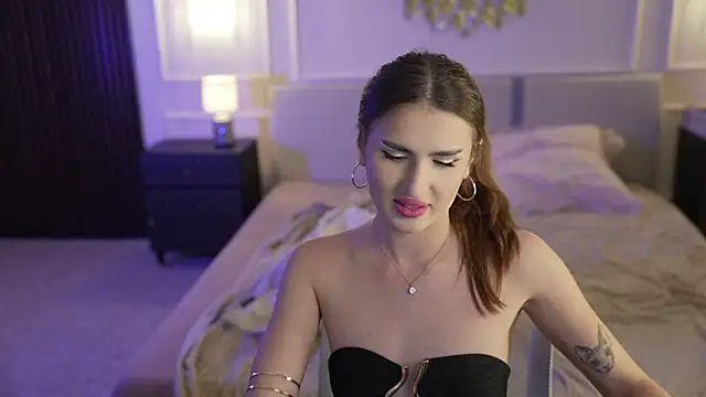 Goldie Flame online show from 16, 9, 2025