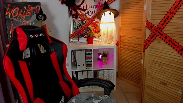 Snapshot of ayakskalermonss chatting on 18, 10, 2025 ayakskalermonss online show from 18, 10, 2025