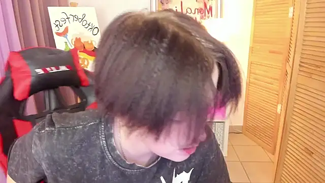 Snapshot of ayakskalermonss chatting on 2, 10, 2025 ayakskalermonss online show from 2, 10, 2025