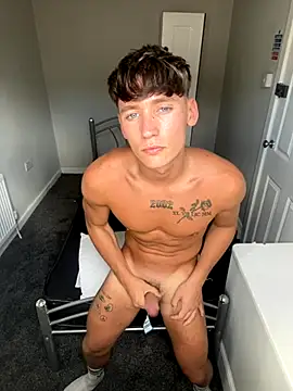 Snapshot of naughtyboy0124 chatting on 9, 9, 2025 naughtyboy0124 online show from 9, 9, 2025