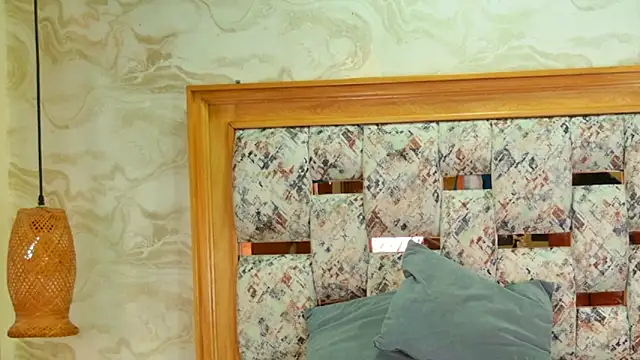 ZOLEY WATSON online show from 21, 10, 2025