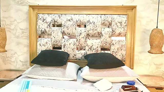 ZOLEY WATSON online show from 17, 2, 2026